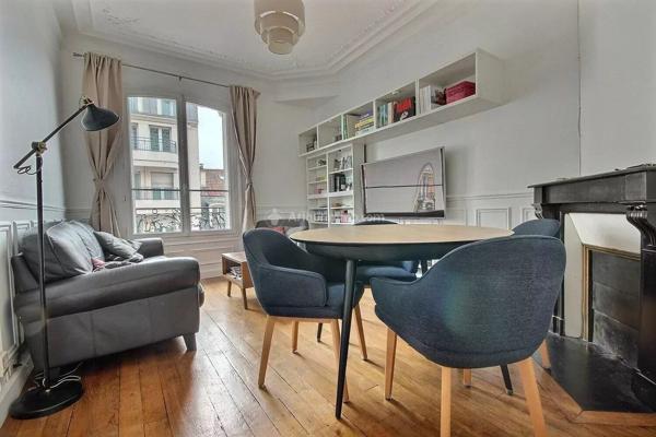 Vente                                                      Appartement
                        
                     3 pièces                      66 m2                     à Asnières-sur-Seine