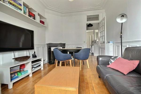 Vente                                                      Appartement
                        
                     3 pièces                      66 m2                     à Asnières-sur-Seine
