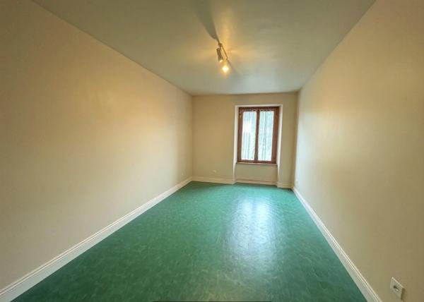 Appartement à louer 3 pièces 89.45m² Voujeaucourt (25420)