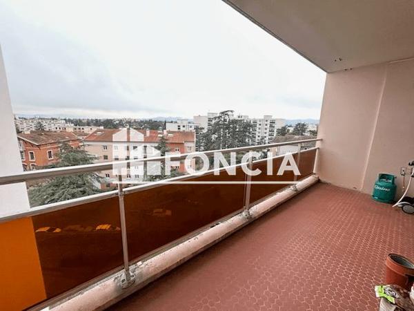 Location Appartement 3 pièces 80.76 m² - 38 RUE DES GRANGES Lyon 69005