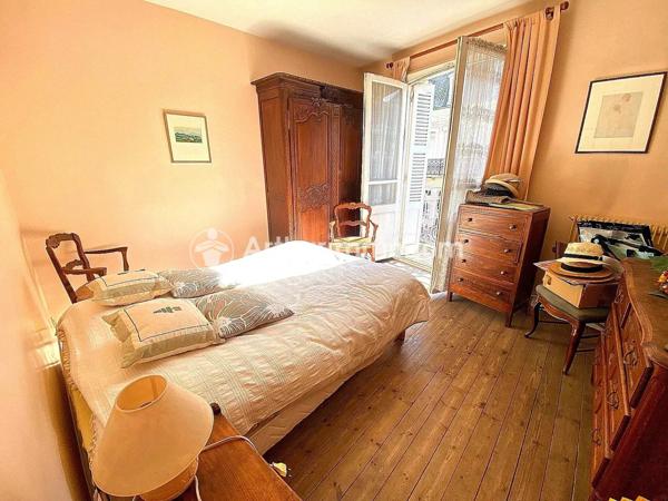 Vente                                                      Maison
                        
                     4 pièces                      80 m2                     à Trouville-sur-Mer