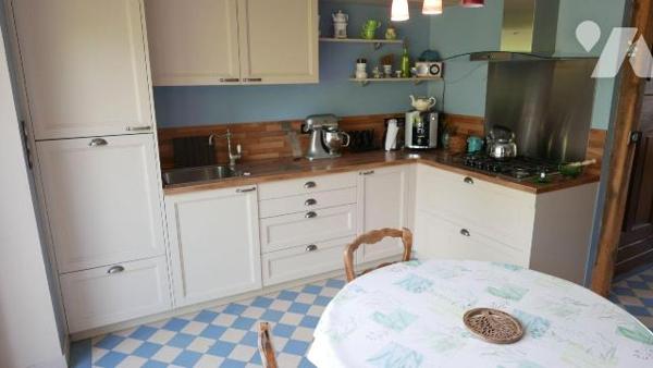 MAISON DE CARACTERE
A VENDRE, très proche FAISSAULT et A 34 à 5 min  (à 10 minutes de la gare ...