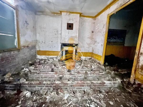 Vente                                                      Maison
                        
                     6 pièces                      130 m2                     à La Fère