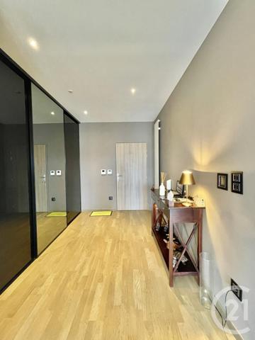 Appartement F5 à vendre  5 pièces - 181,89 m2 MOULINS - 03