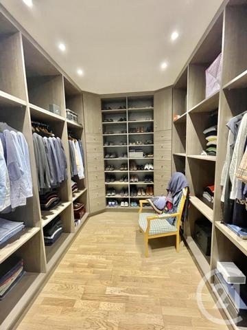 Appartement F5 à vendre  5 pièces - 181,89 m2 MOULINS - 03