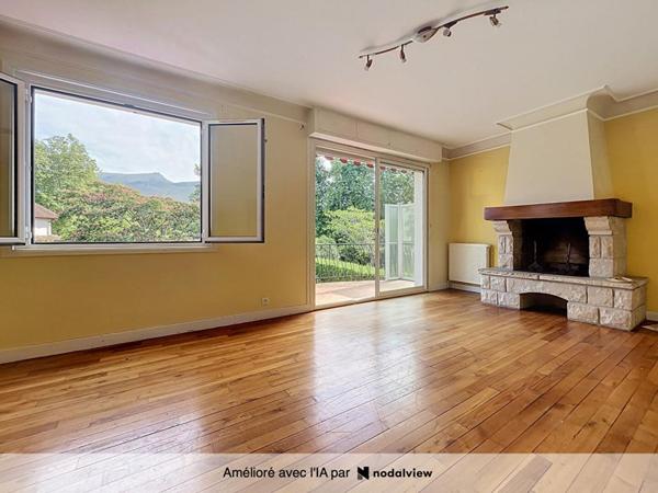 Ascain , Appartement 73 m2 avec garage, parking et jardin