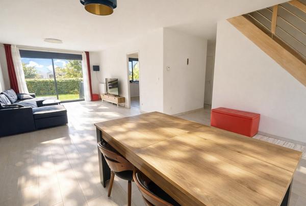 Carrieres-sur-Seine, maison de 2020 , 147 m2, 5 chambres, sous-sol, garage et jardin,