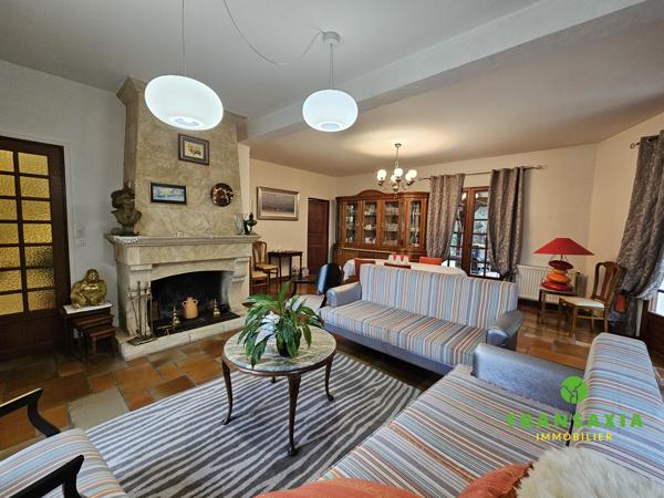 Villa néo-provençale de caractère, grand parc arboré