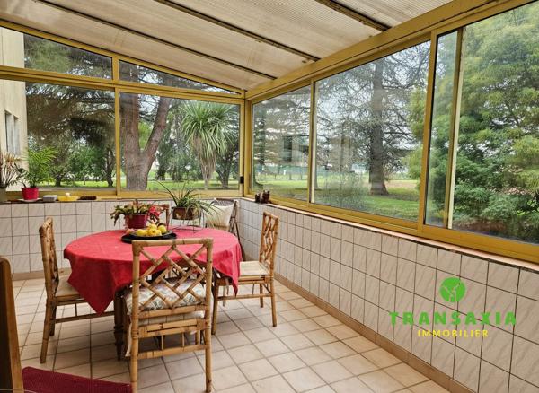 Villa néo-provençale de caractère, grand parc arboré