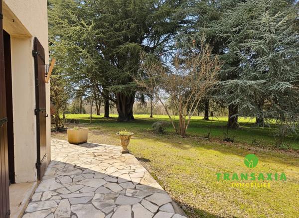 Villa néo-provençale de caractère, grand parc arboré