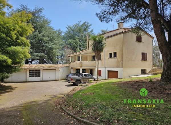 Villa néo-provençale de caractère, grand parc arboré