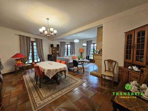Villa néo-provençale de caractère, grand parc arboré