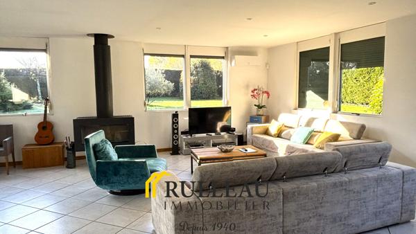 Maison contemporaine atypique 311 m² avec parc 1 ha, piscine et studio indépendant – Idéale grande famille, ac Détails des diagnostics énergétiques