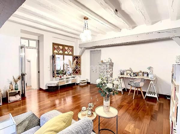 Appartement de 242 m²