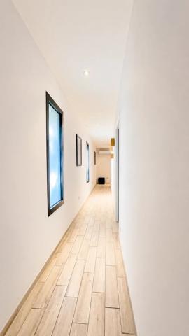 Vente                                                      Maison
                        
                     7 pièces                      206 m2                     à Pujols