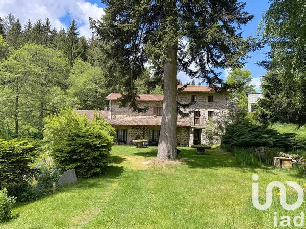 Maison à vendre 7 pièces 232 m² Saint-Amant-Roche-Savine