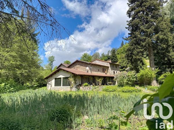 Maison à vendre 7 pièces 232 m² Saint-Amant-Roche-Savine