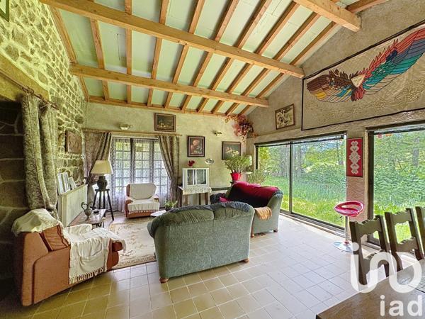 Maison à vendre 7 pièces 232 m² Saint-Amant-Roche-Savine