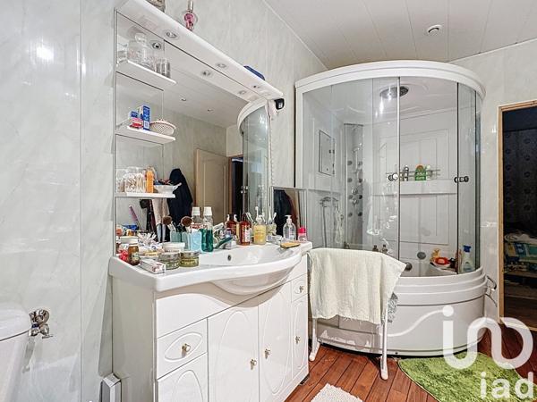 Maison à vendre 7 pièces 232 m² Saint-Amant-Roche-Savine