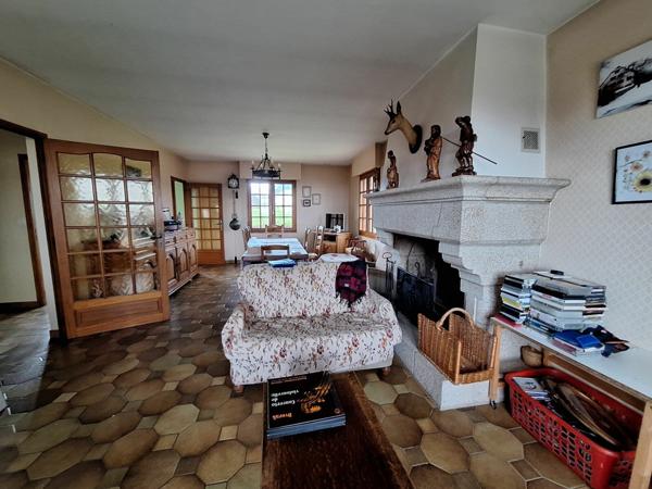 Maison à vendre    8 pièces •  Pleumeur-Bodou