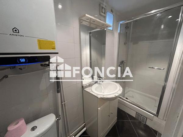 Location Studio meublé 16.29 m² - 2 RUE DES BUCHERONS Saint Germain En Laye 78100