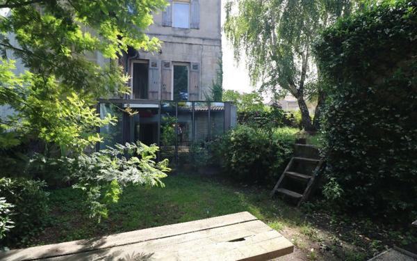 Maison à louer    6 pièces •  Bordeaux