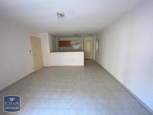 Appartement à louer 2 pièces 48.9m² Nîmes (30900)