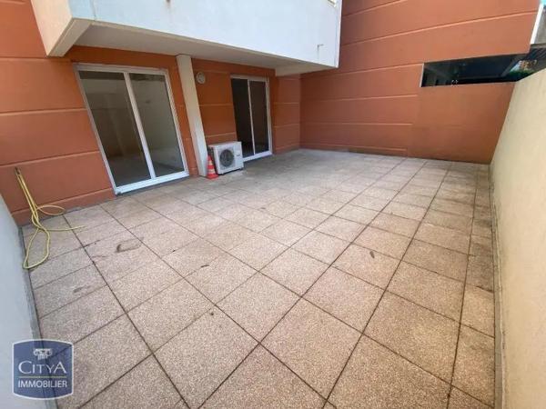 Appartement à louer 2 pièces 48.9m² Nîmes (30900)