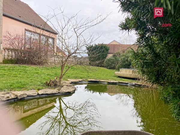 EXCLUSIF ! à 5km d'Epoisses, au coeur de ce bourg, Maison 8 pièces avec Grenier aménageable