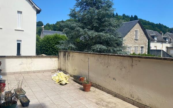 Appartement à vendre    3 pièces • 89,75 m2 Saint-Geniez-d'Olt