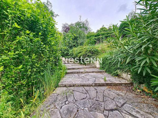 A VENDRE - TOULOUSE - Maison de 156 m² avec double garage en bord de Garonne