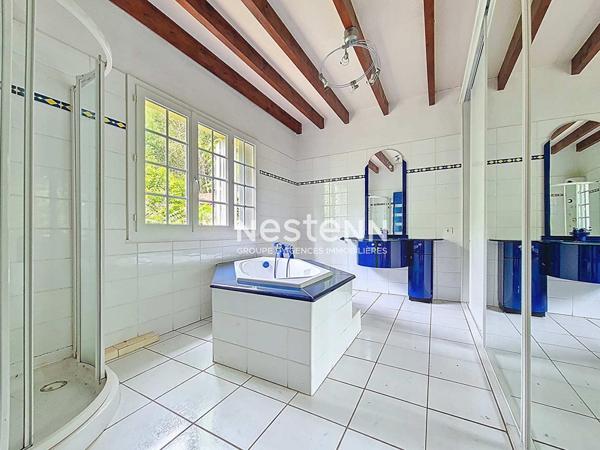 A VENDRE - TOULOUSE - Maison de 156 m² avec double garage en bord de Garonne