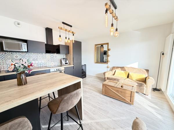 APPARTEMENT À VENDRE 2 PIÈCES - BALCON PLEIN SUD & PARKING À VANNES