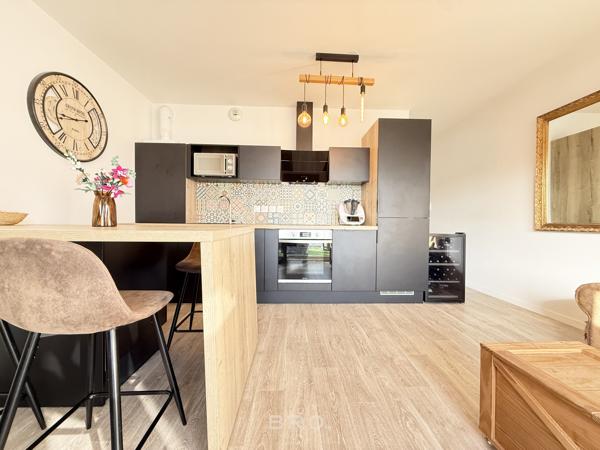 APPARTEMENT À VENDRE 2 PIÈCES - BALCON PLEIN SUD & PARKING À VANNES