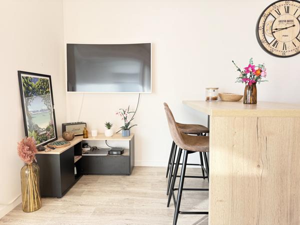 APPARTEMENT À VENDRE 2 PIÈCES - BALCON PLEIN SUD & PARKING À VANNES