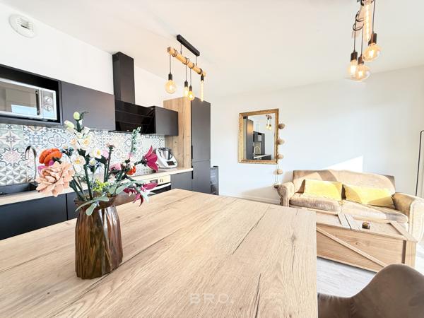 APPARTEMENT À VENDRE 2 PIÈCES - BALCON PLEIN SUD & PARKING À VANNES