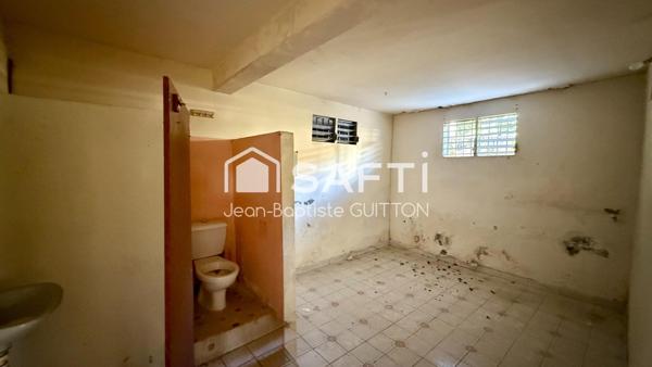 Maison composée T3/T2/T2 à rénover sur Fort de France