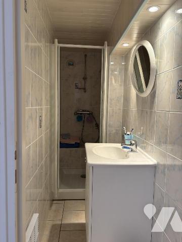 MAISON D'HABITATION AVEC 4 CHAMBRES, GARAGE ET JARDIN PROCHE COMMERCES ET ECOLES