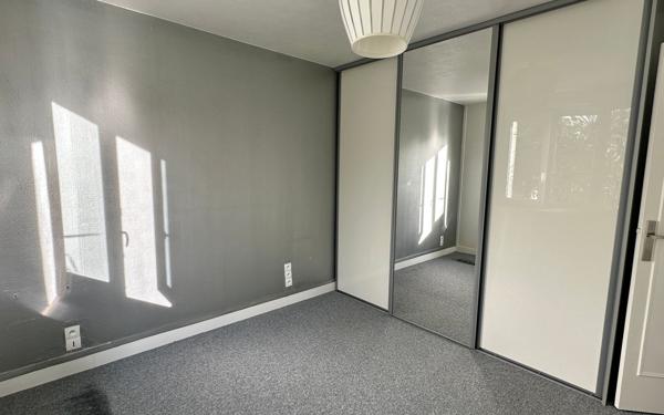 Appartement à vendre    3 pièces •  Le Raincy