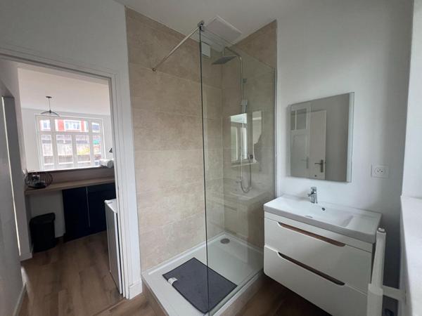 A LOUER : T1 à LILLE • Boulevard de Belfort - LILLE-MOULINS • 640 € CC • Réf. 862-02