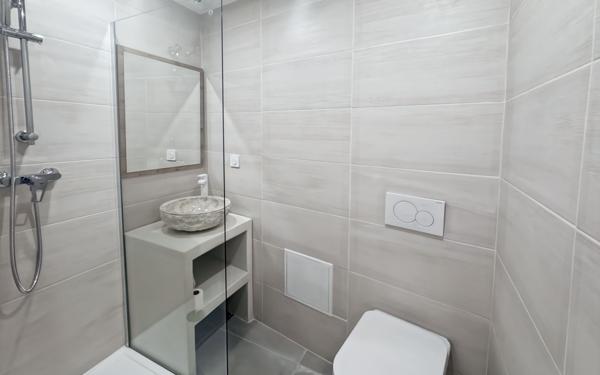 Appartement à vendre    2 pièces • 21 m2 Cuers