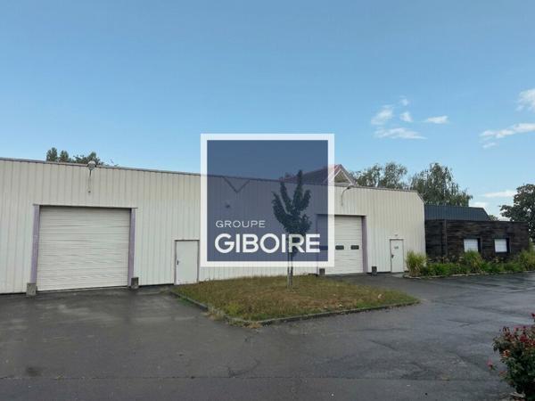 Local d'activites 734 m² à louer VEZIN-LE-COQUET (réf : 35.7324)