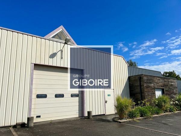 Local d'activites 734 m² à louer VEZIN-LE-COQUET (réf : 35.7324)