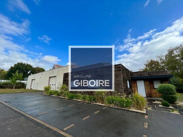 Local d'activites 734 m² à louer VEZIN-LE-COQUET (réf : 35.7324)