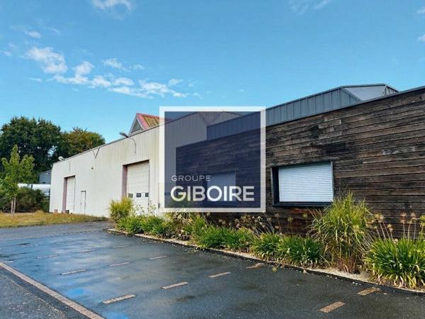 Local d'activites 734 m² à louer VEZIN-LE-COQUET (réf : 35.7324)