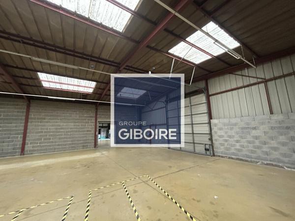 Local d'activites 734 m² à louer VEZIN-LE-COQUET (réf : 35.7324)