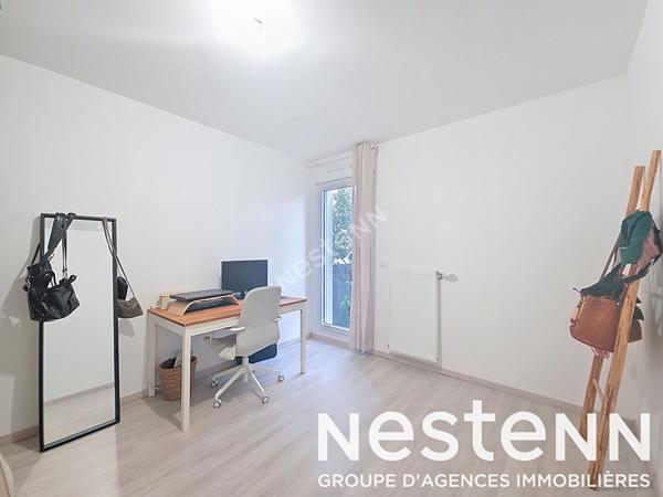 ST LAURENT DE MURE Centre au calme - Appartement Type 3 récent de 66 m² avec terrasse et double garage