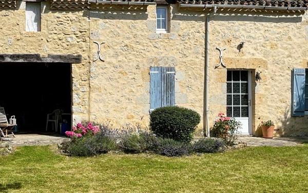 Maison à vendre    5 pièces •  Castelnau-d'Arbieu