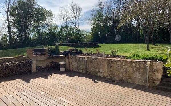 Maison à vendre    5 pièces •  Castelnau-d'Arbieu