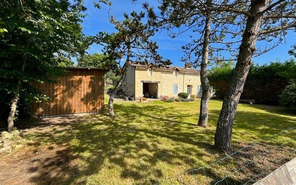 Maison à vendre    5 pièces •  Castelnau-d'Arbieu